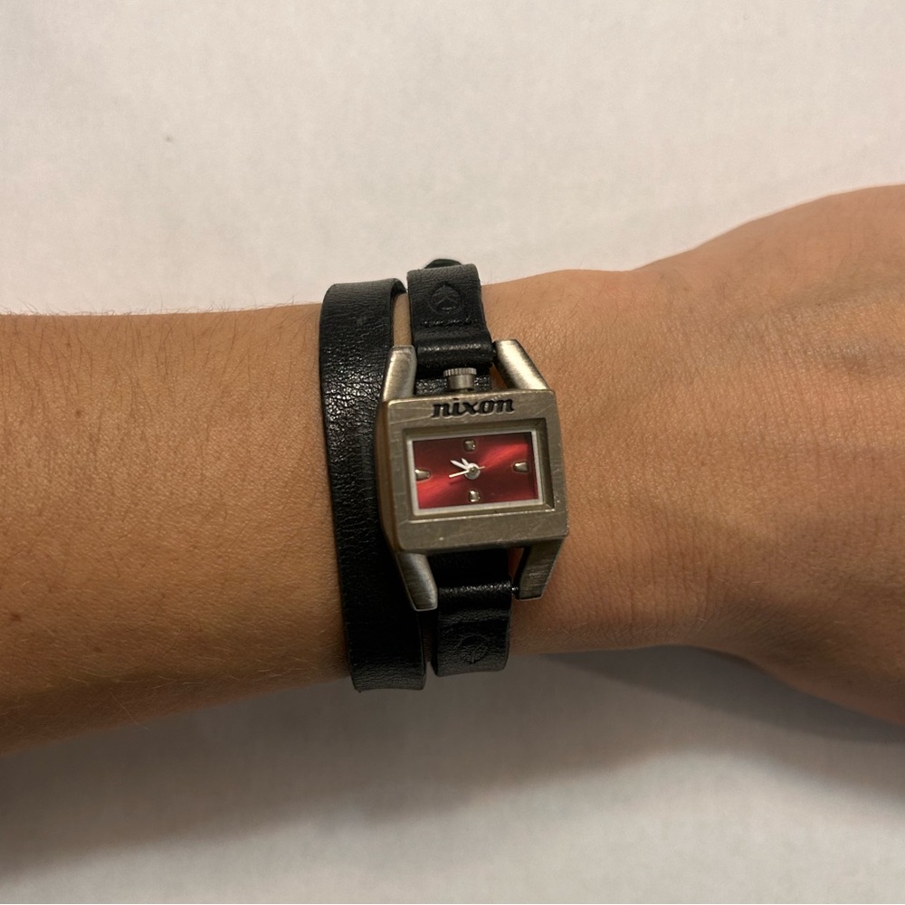 Nixon “Double Trouble” long strap Watch
